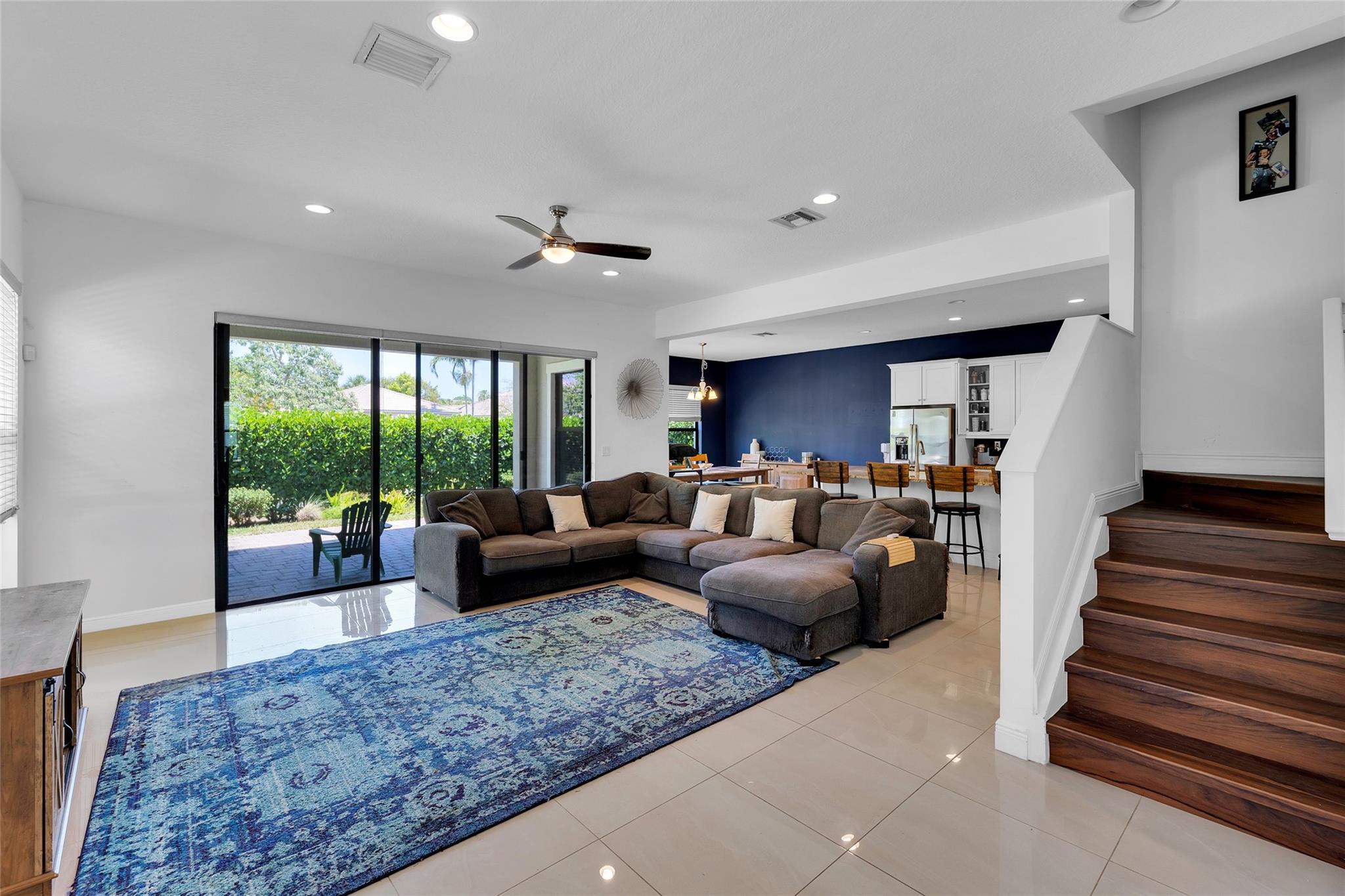 Coral Lago 182-31 B - Residential Lease