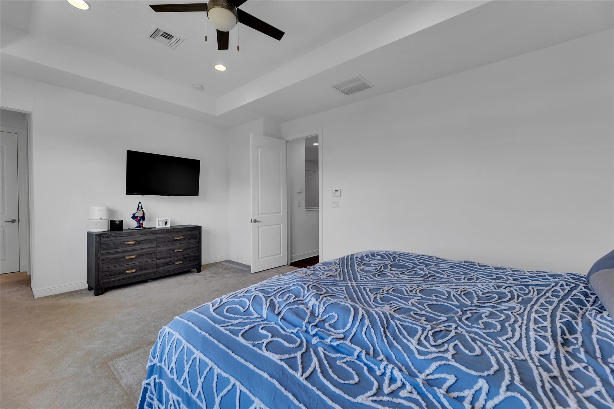Coral Lago 182-31 B - Residential Lease