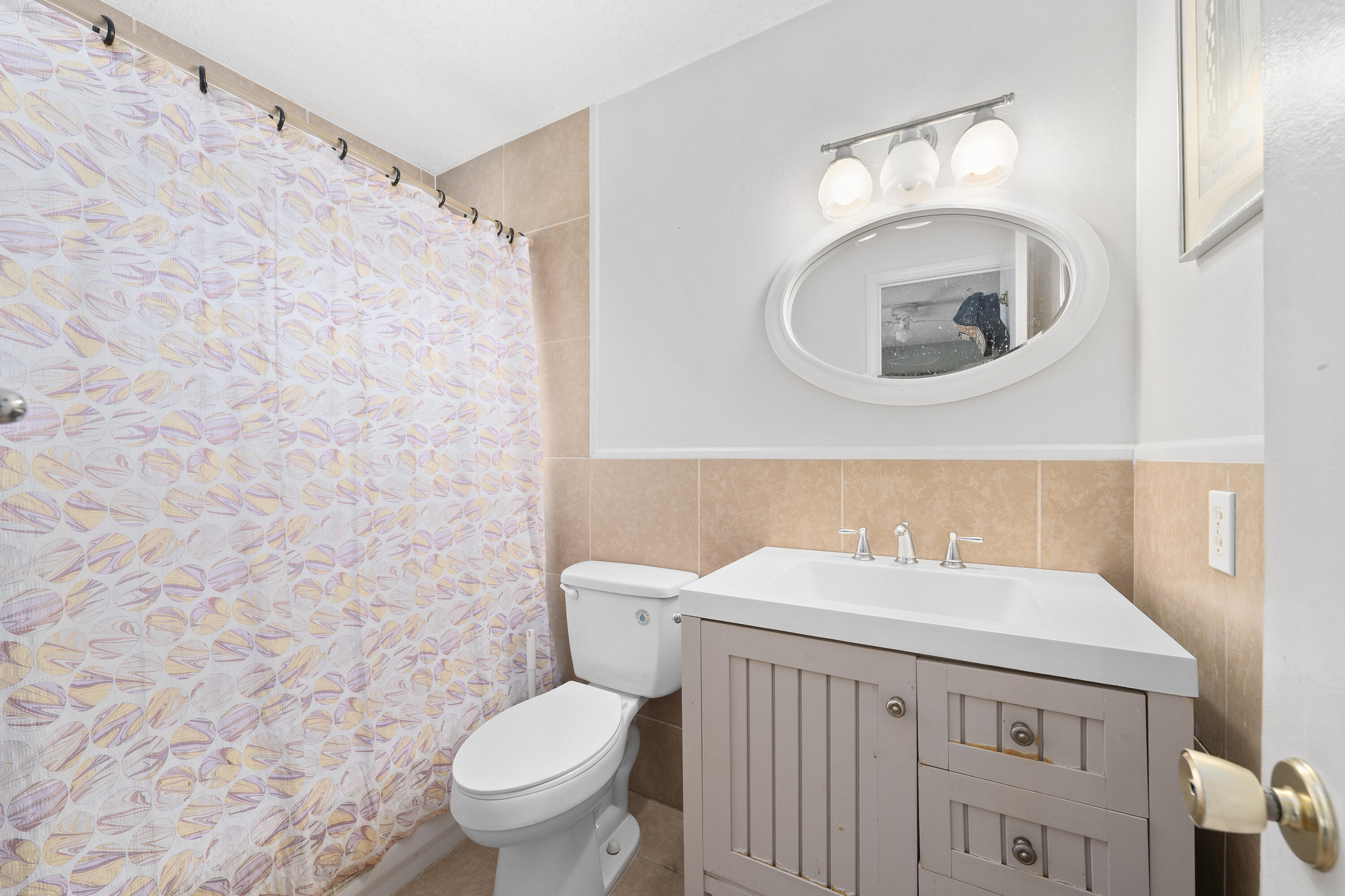 COUNTRY CLUB ACRES - Residential