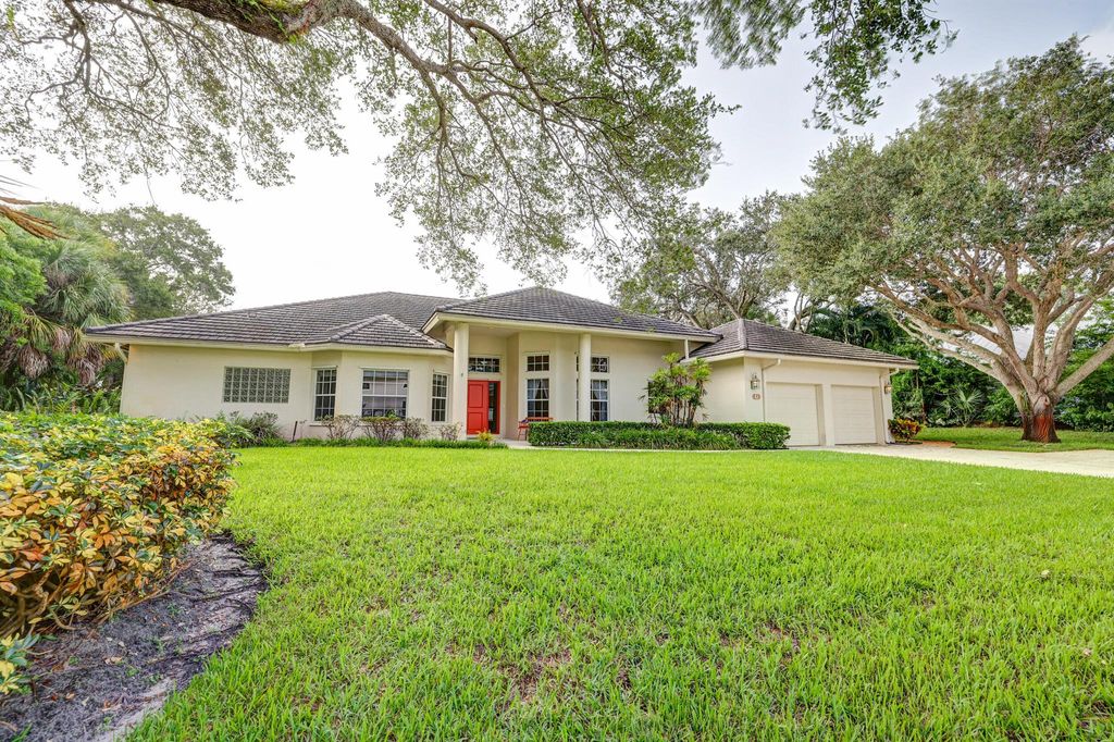 Photo of 9 Oakwood Drive, Sewalls Point, FL 34996 (MLS # R10924023)
