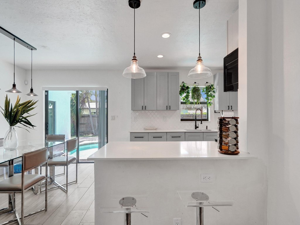 1561 SE 24th Terrace