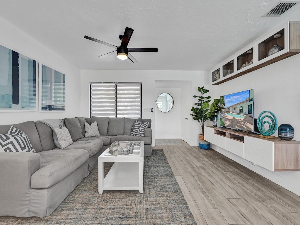 1561 SE 24th Terrace