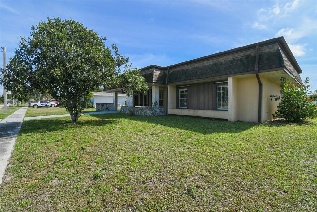 Photo of 136 SE Selva Court, Port Saint Lucie, FL 34983 (MLS # F10488676)