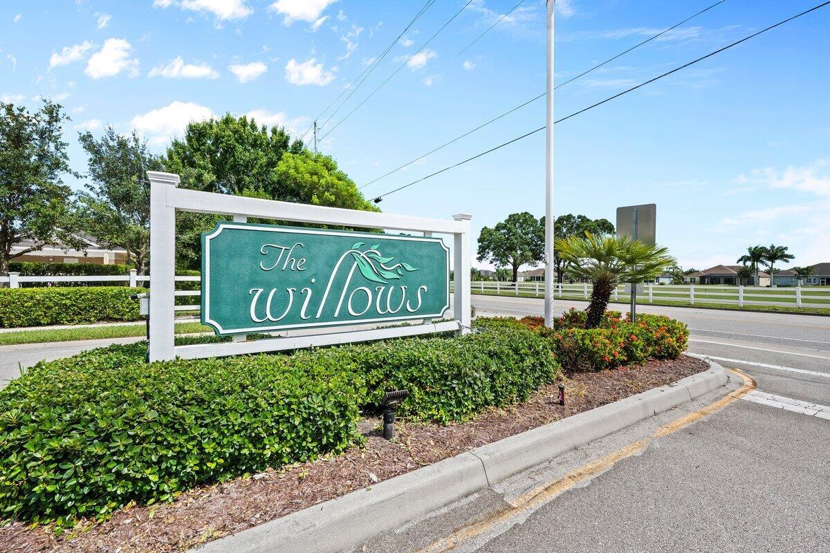 1635 Willows Square