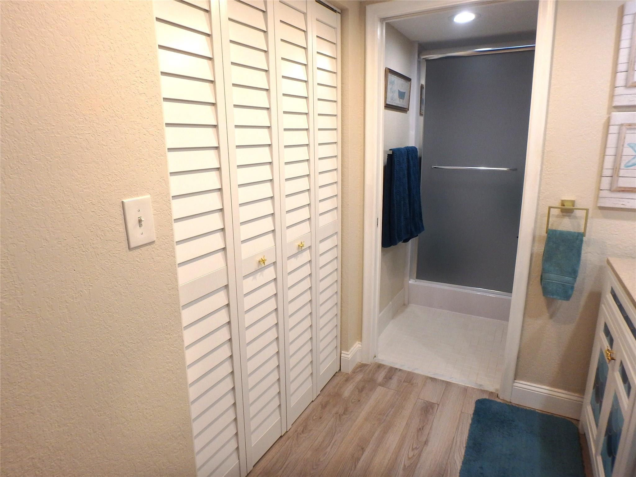 WYNMOOR COUNTRY CLUB - Residential