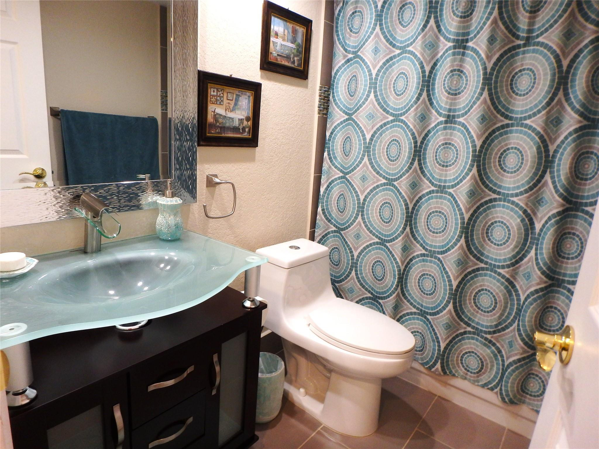 WYNMOOR COUNTRY CLUB - Residential