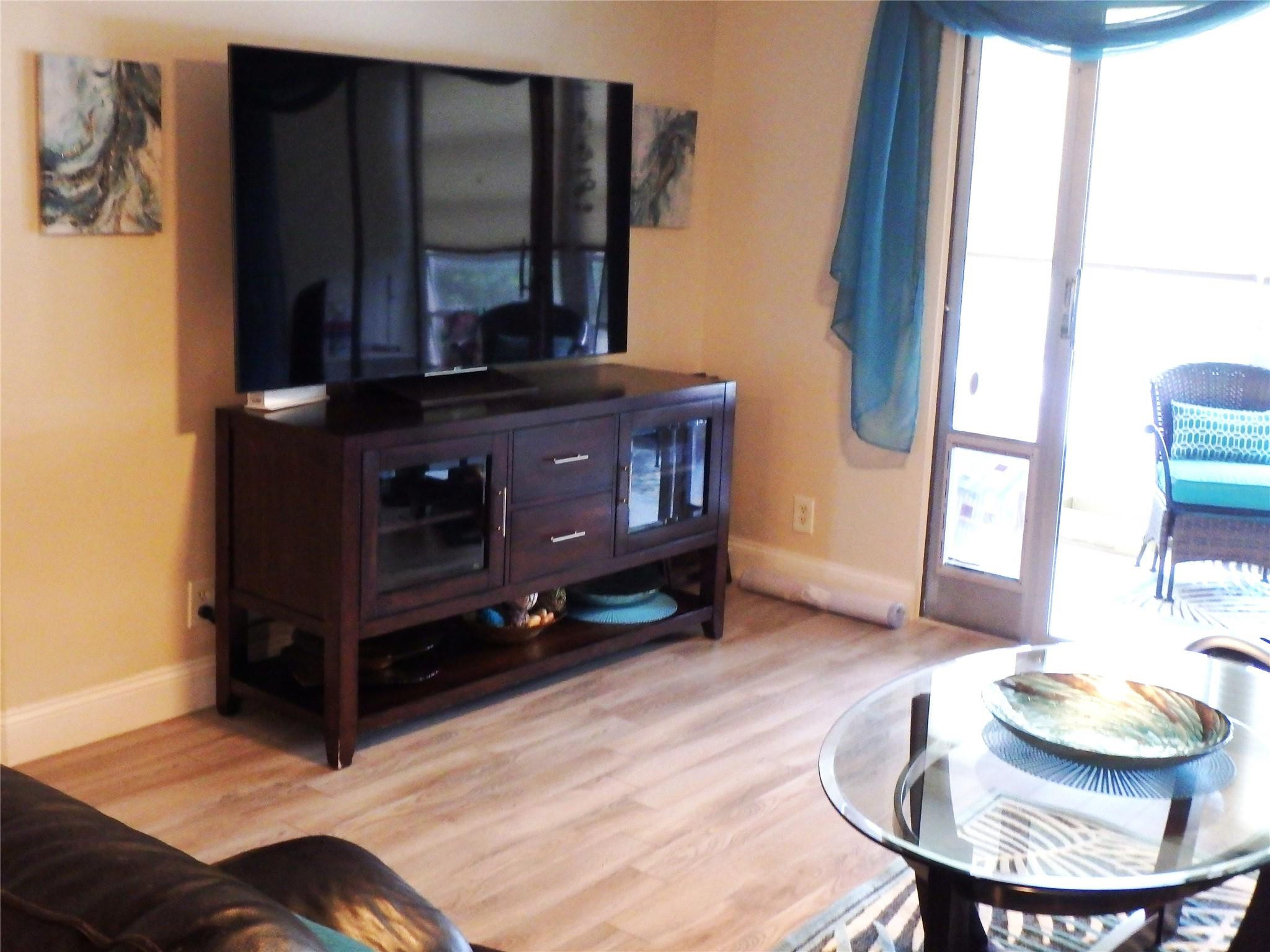 WYNMOOR COUNTRY CLUB - Residential