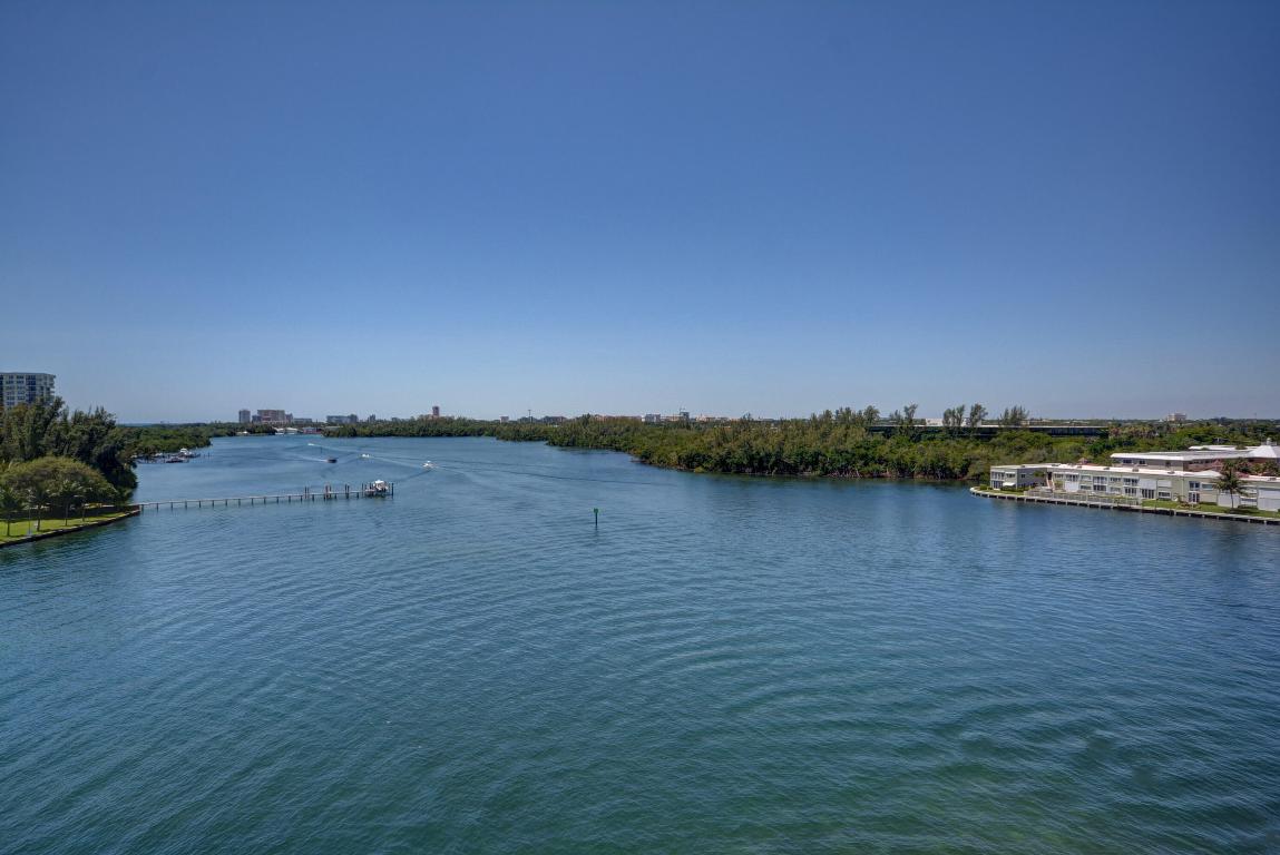 YACHT & RACQUET CLUB OF BOCA RATON CONDO - Residential