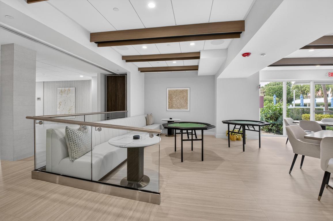 YACHT & RACQUET CLUB OF BOCA RATON CONDO - Residential