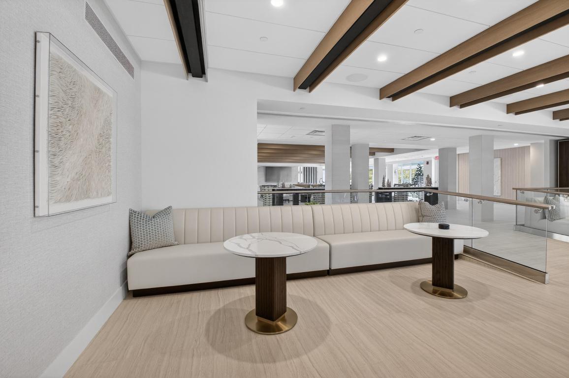 YACHT & RACQUET CLUB OF BOCA RATON CONDO - Residential