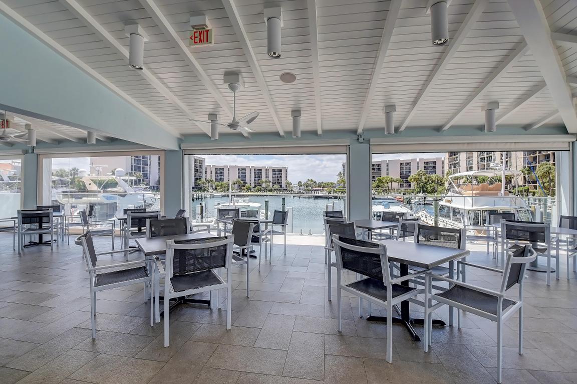 YACHT & RACQUET CLUB OF BOCA RATON CONDO - Residential