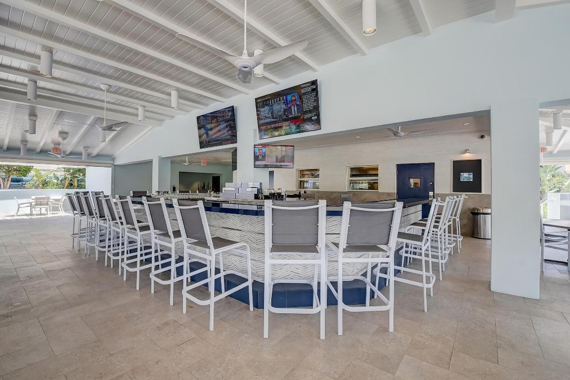 YACHT & RACQUET CLUB OF BOCA RATON CONDO - Residential