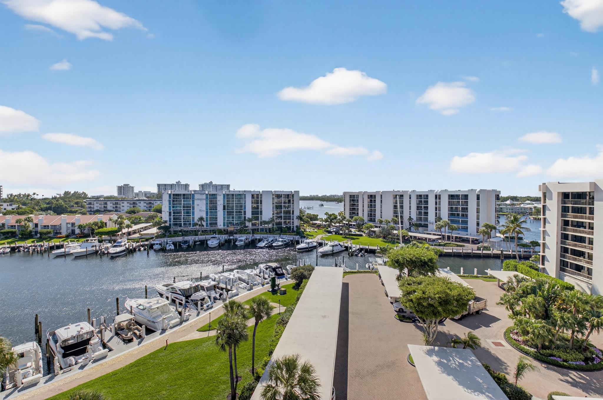 YACHT & RACQUET CLUB OF B - Residential