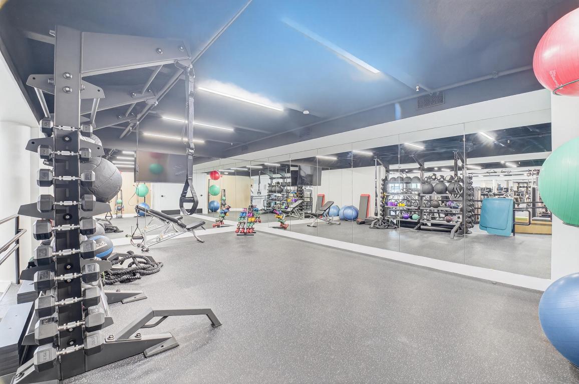 YACHT & RACQUET CLUB OF BOCA RATON CONDO - Residential