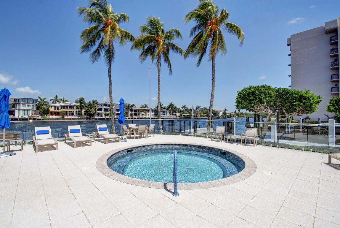 YACHT & RACQUET CLUB OF BOCA RATON CONDO - Residential