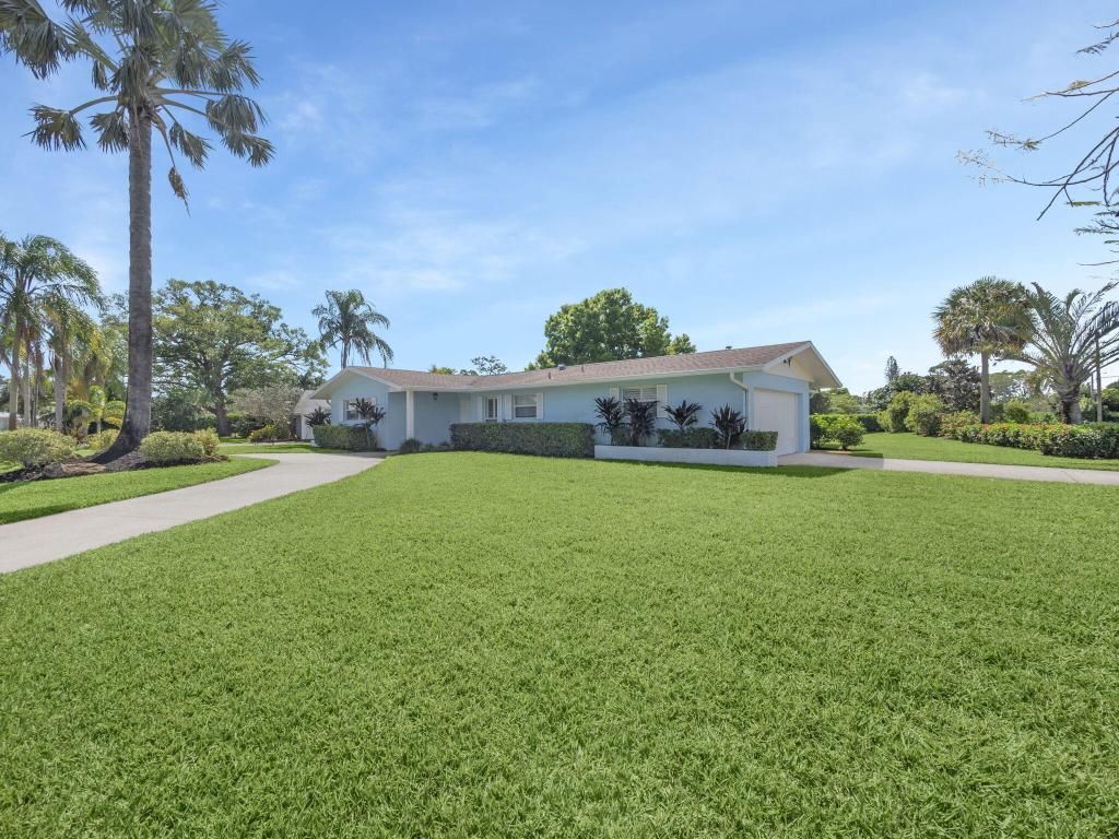 Photo of 1580 NW Lakeside Trail, Stuart, FL 34994 (MLS # R11145260)