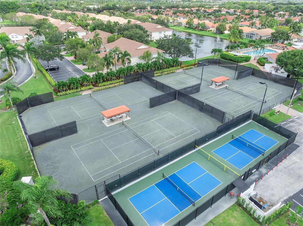 GROVE VILLAGE - Residential