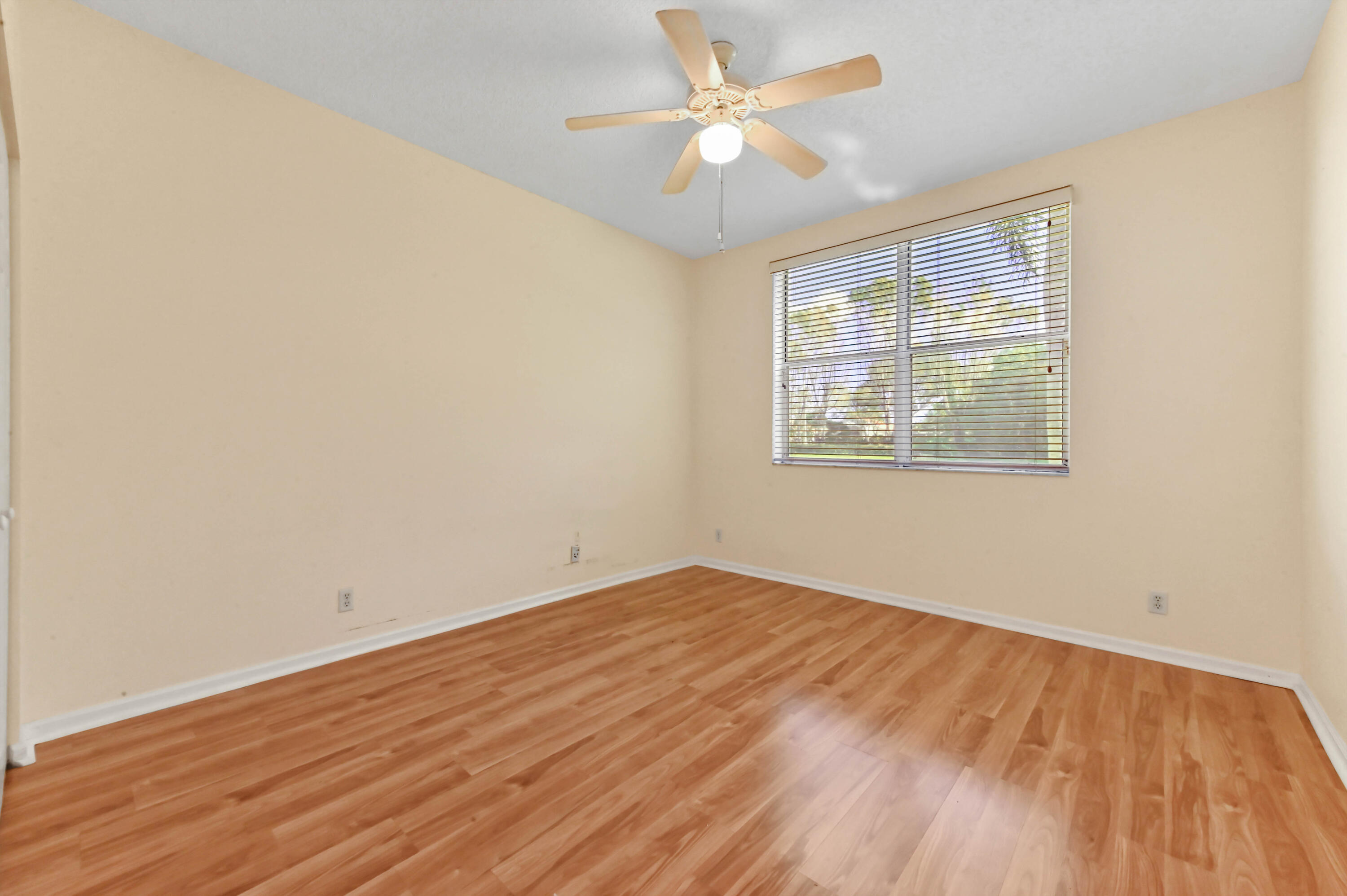 GROVE VILLAGE - Residential