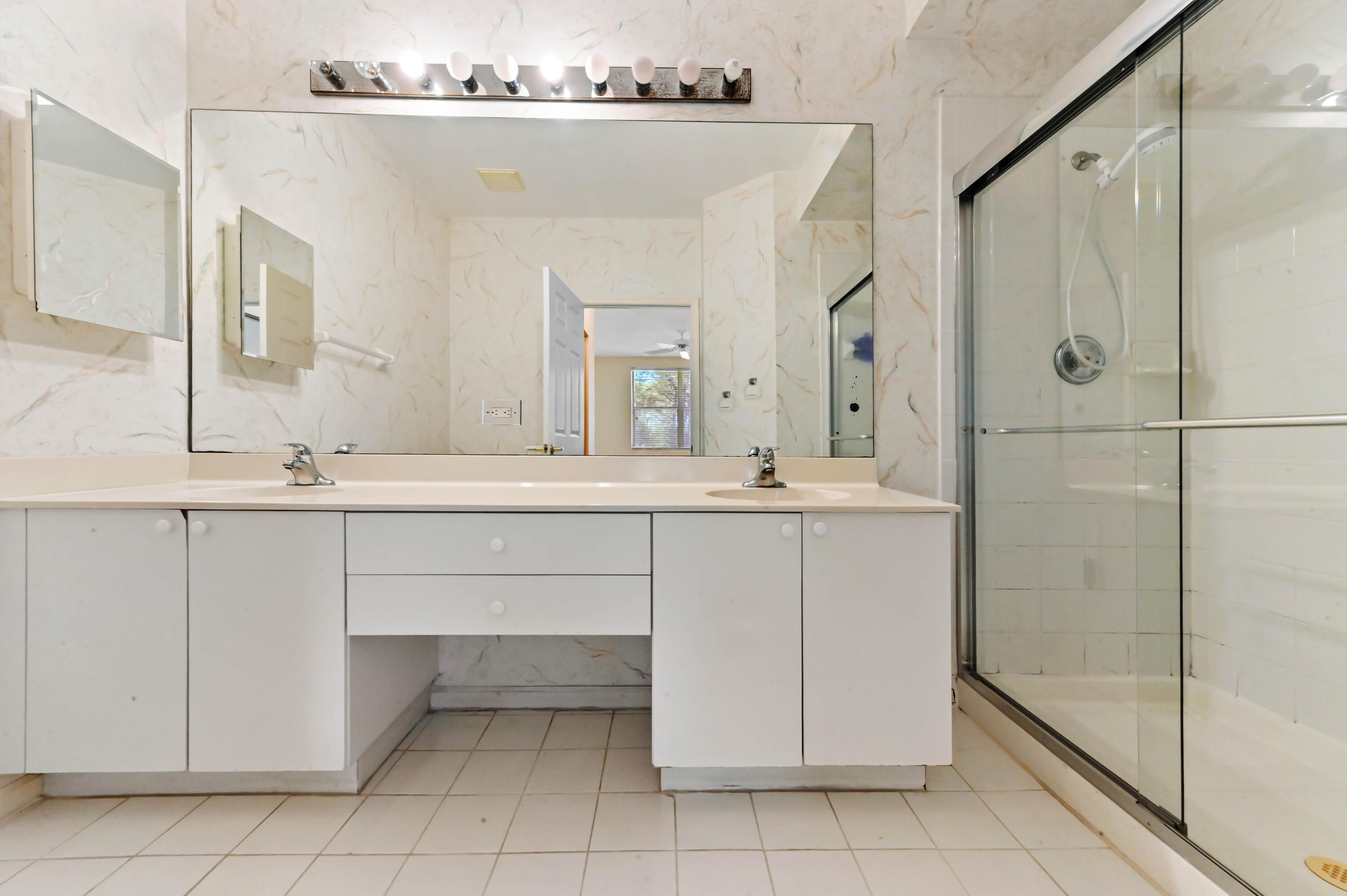 GROVE VILLAGE - Residential