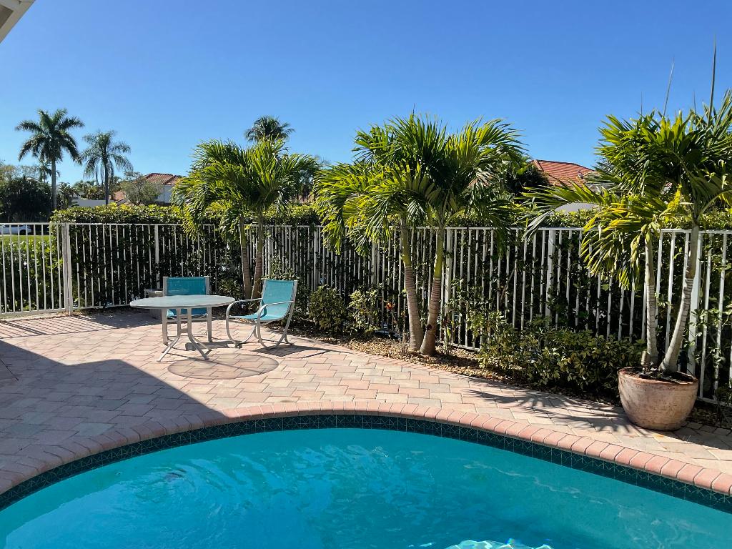 ISLAND IN THE GROVE - Residential