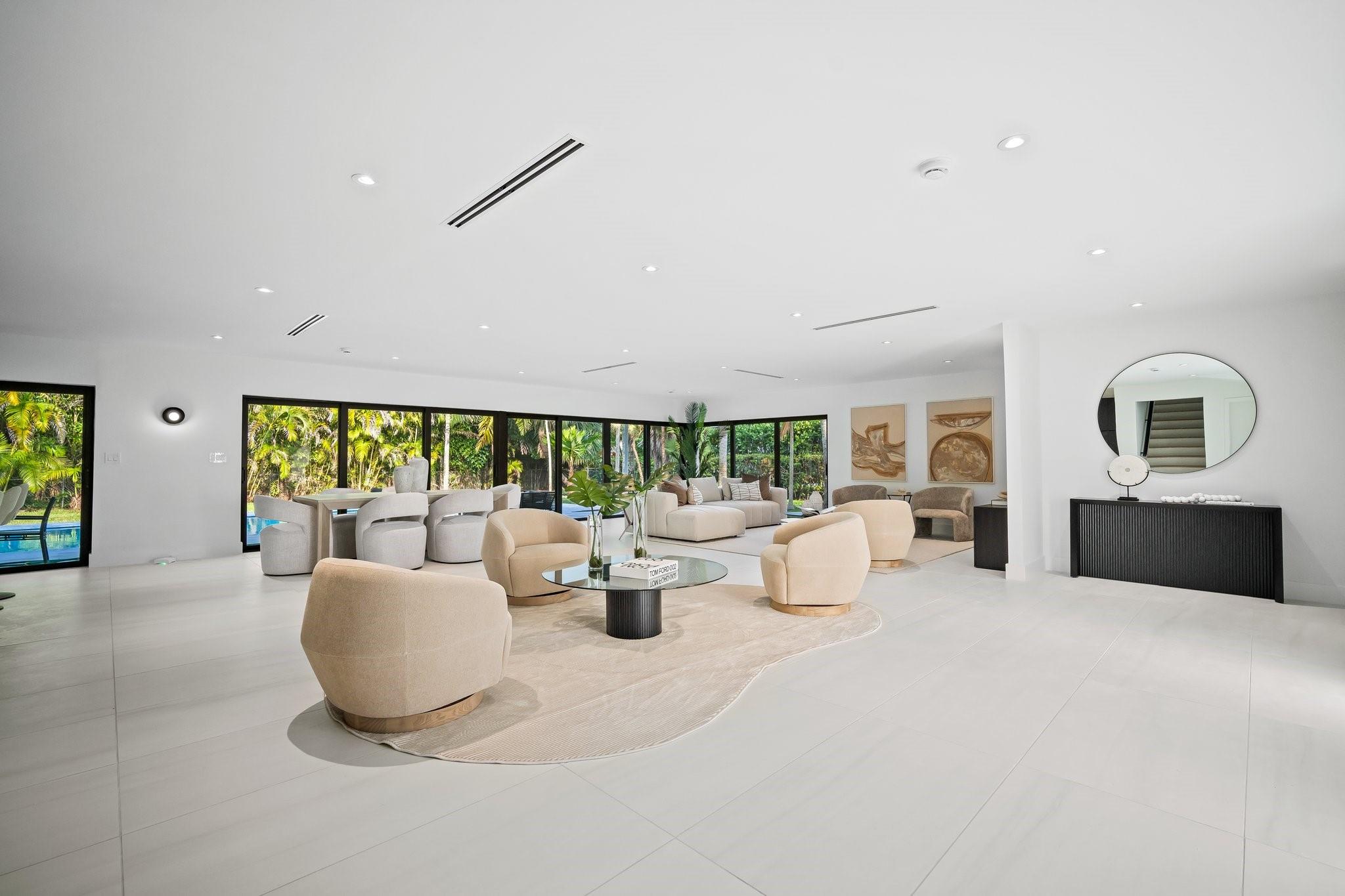 13845 SW 73rd Ct, Palmetto Bay, FL, 33158/$2,195,000 2 13845 SW 73rd Ct
