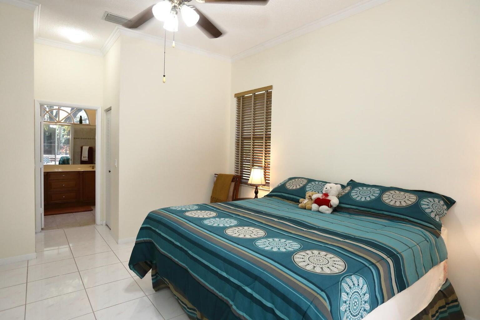 SELIGMAN-KIA ACRES - Residential