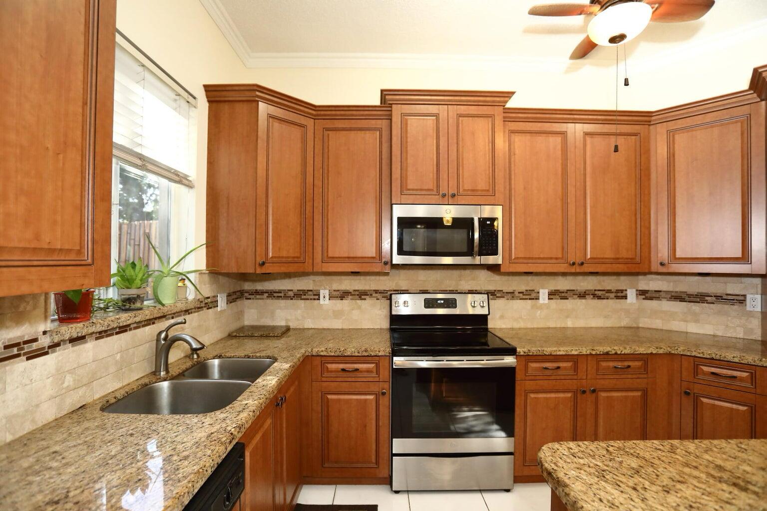 SELIGMAN-KIA ACRES - Residential