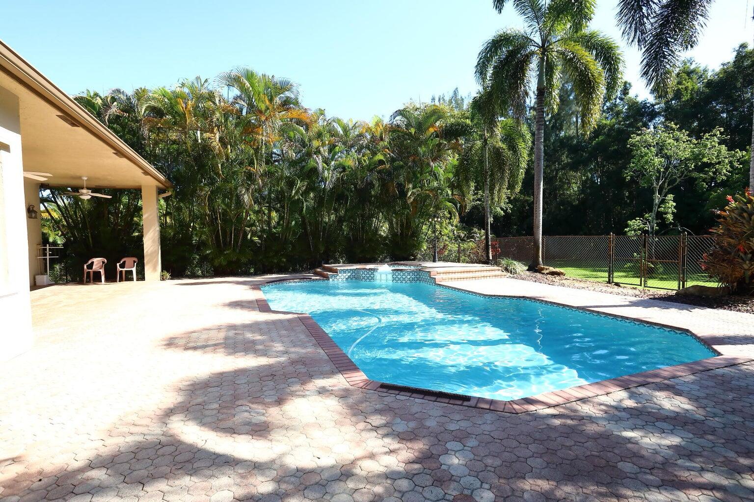 SELIGMAN-KIA ACRES - Residential