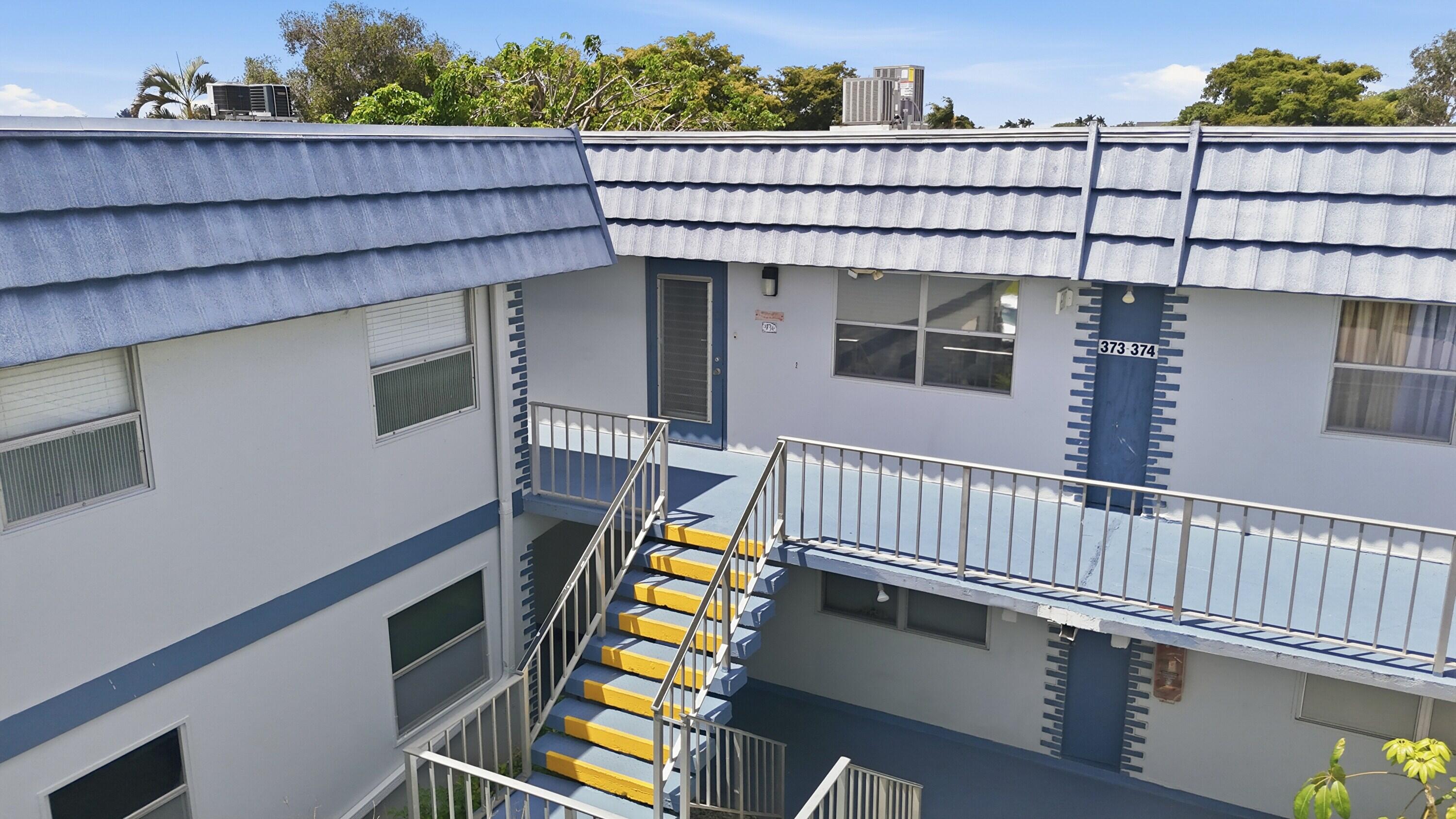 KINGS POINT TUSCANY CONDOS - Residential