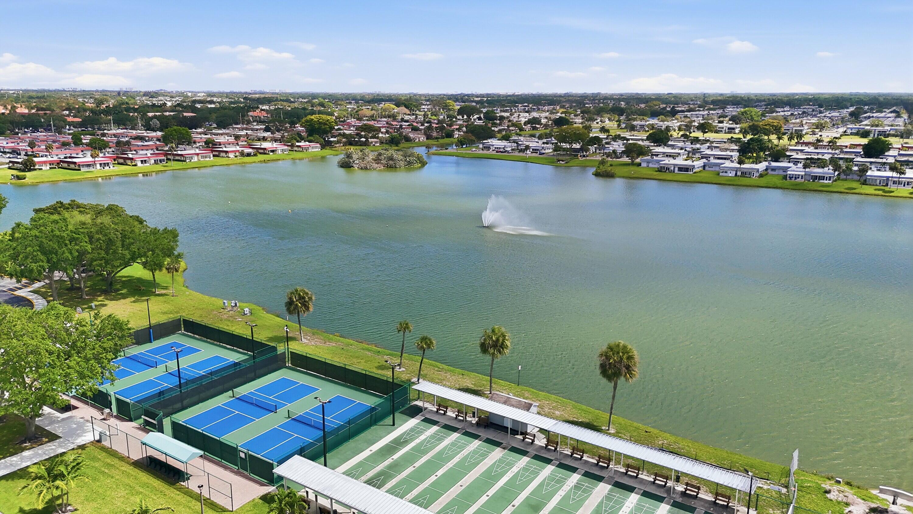 KINGS POINT TUSCANY CONDOS - Residential