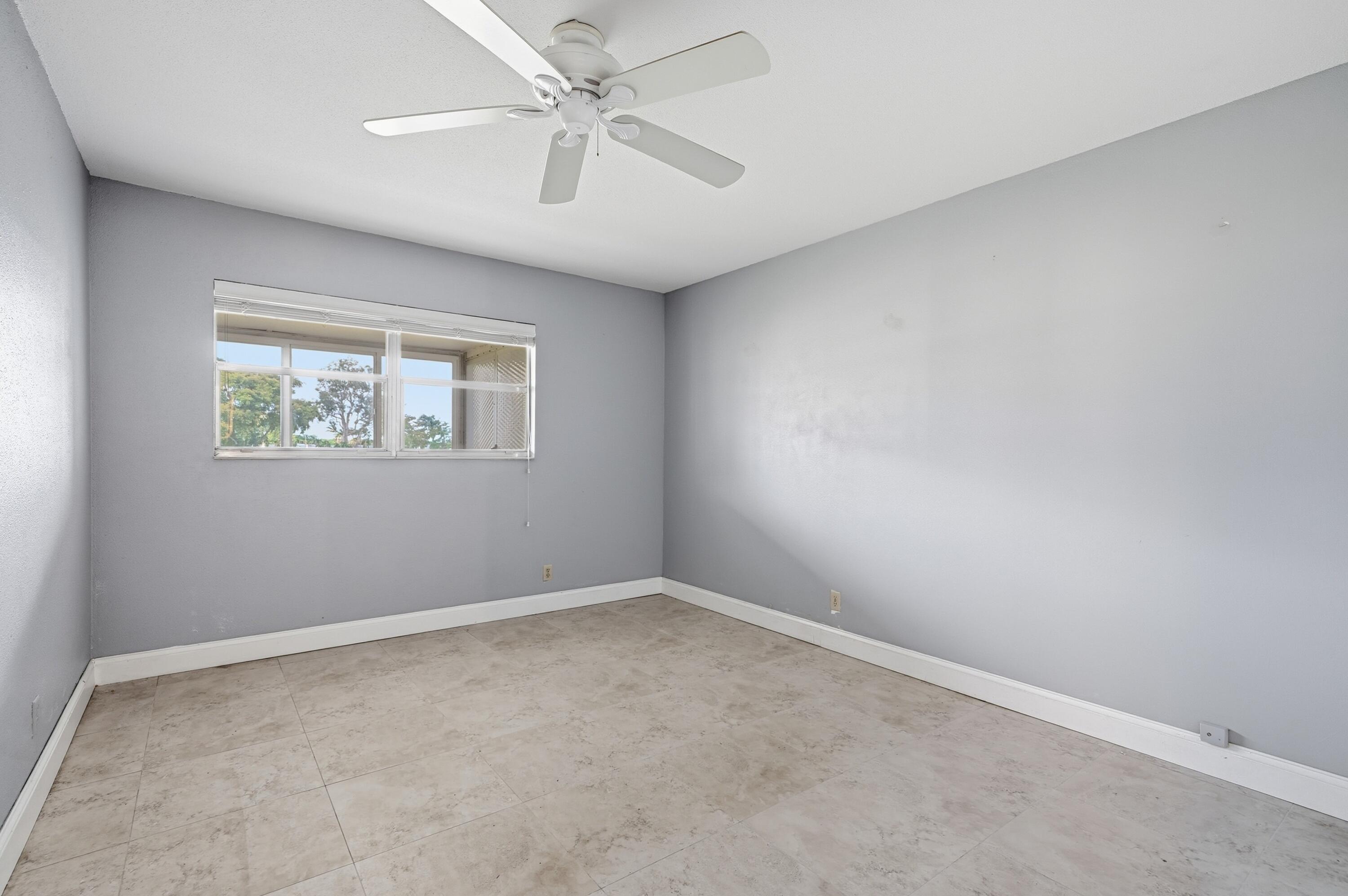 KINGS POINT TUSCANY CONDOS - Residential