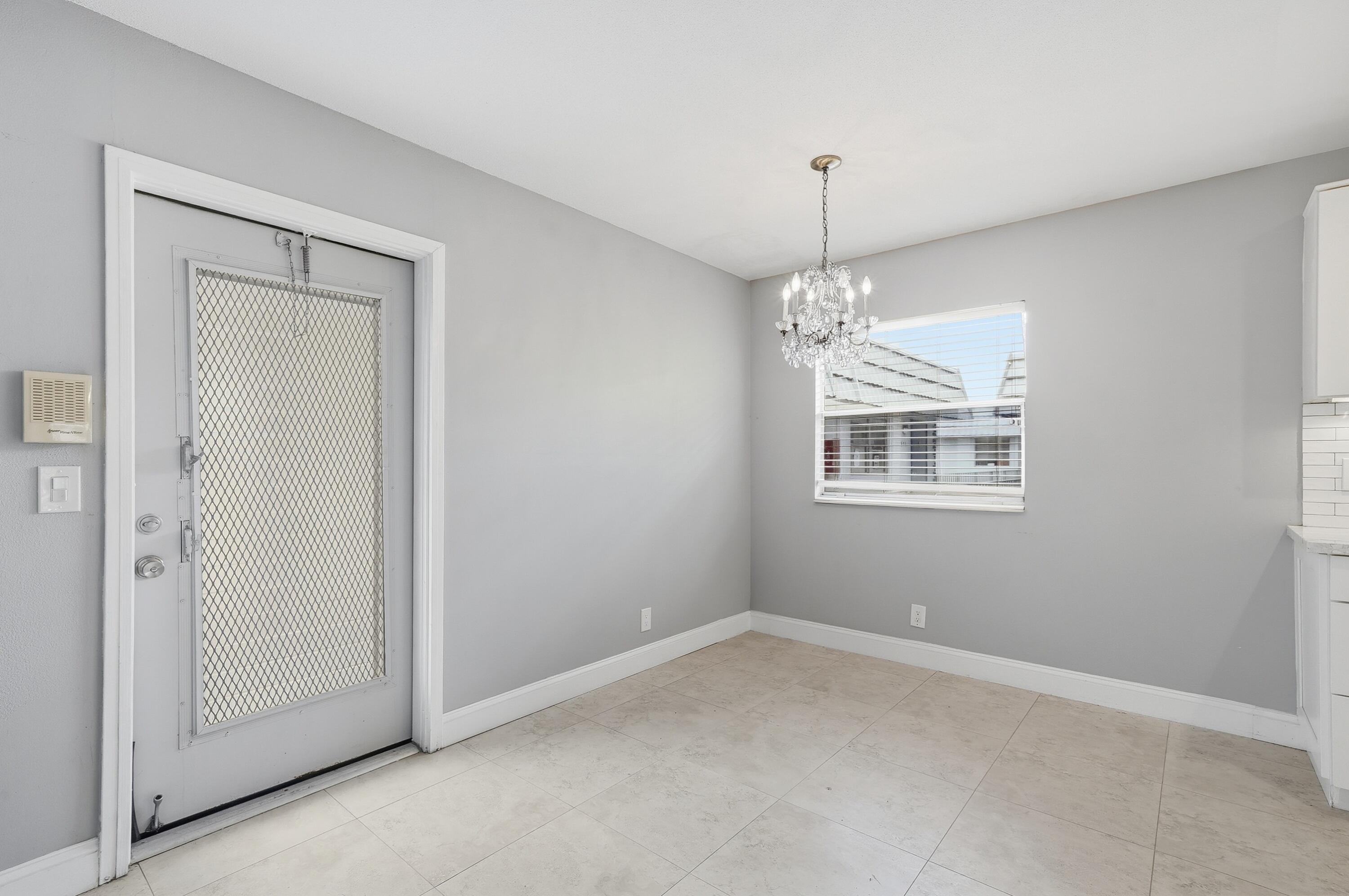 KINGS POINT TUSCANY CONDOS - Residential