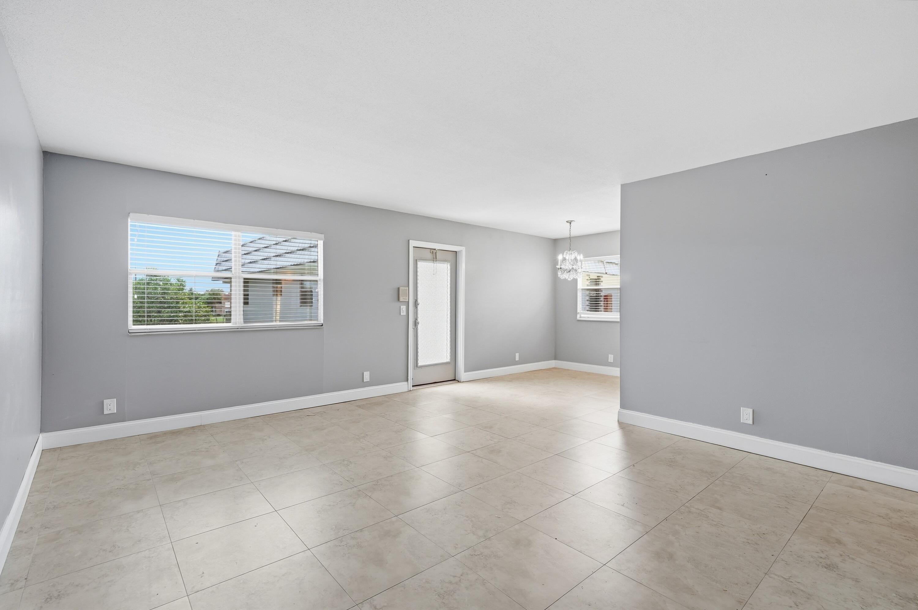 KINGS POINT TUSCANY CONDOS - Residential