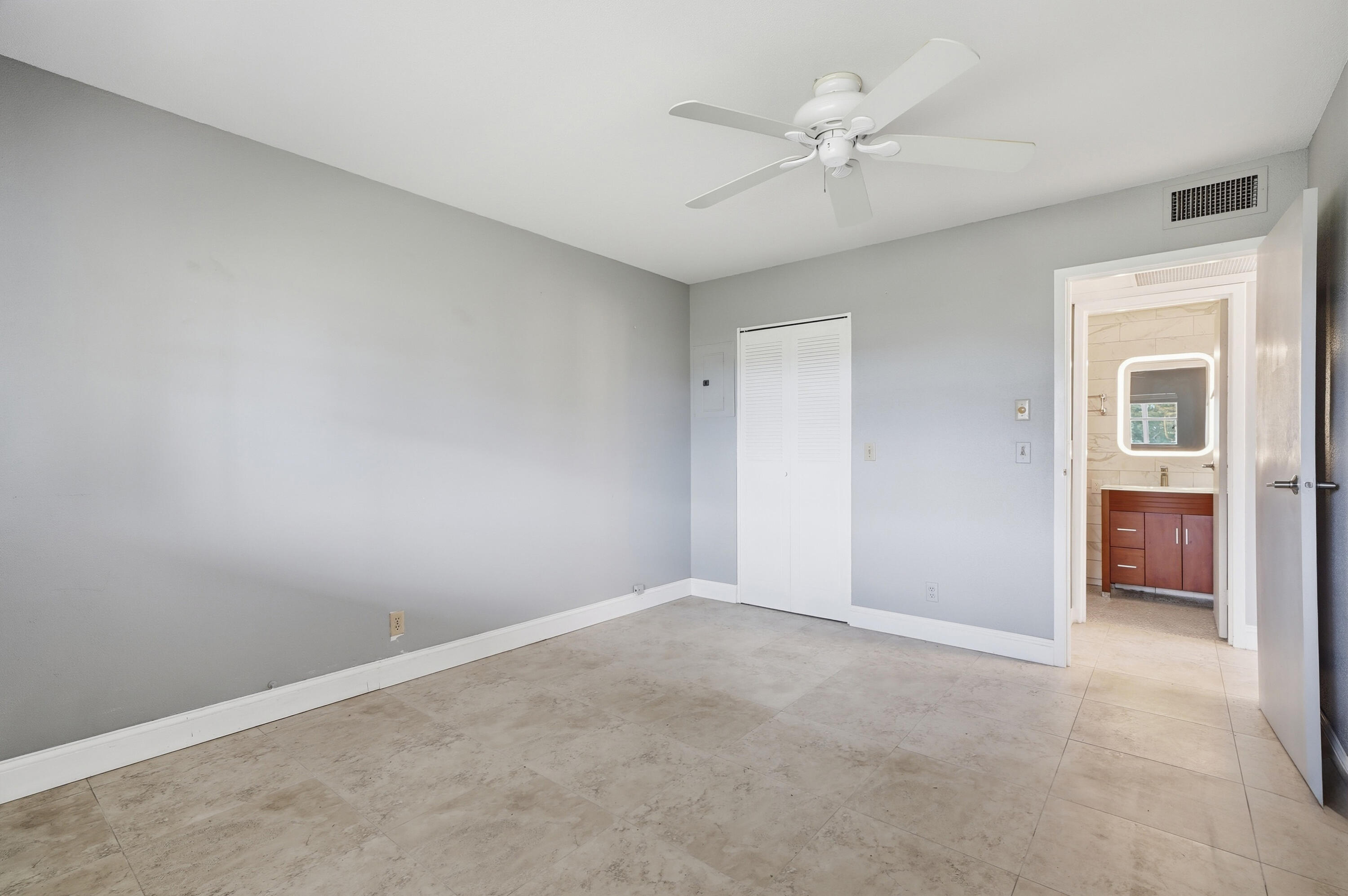 KINGS POINT TUSCANY CONDOS - Residential