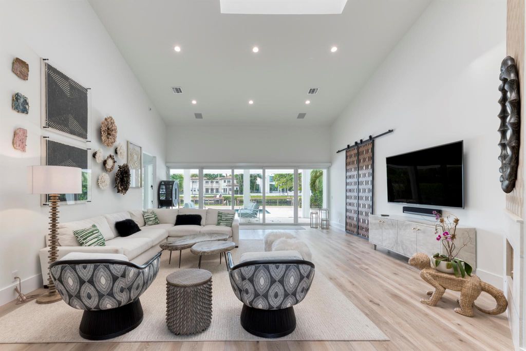 Photo of 215 Island Drive, Jupiter, FL 33477 (MLS # R10972974)