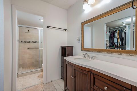 Condominium in Tamarac FL 9401 Lime Bay Blvd Blvd 11.jpg