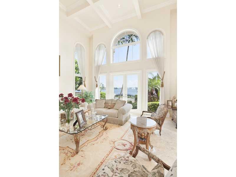 RIO VISTA ISLES - Residential