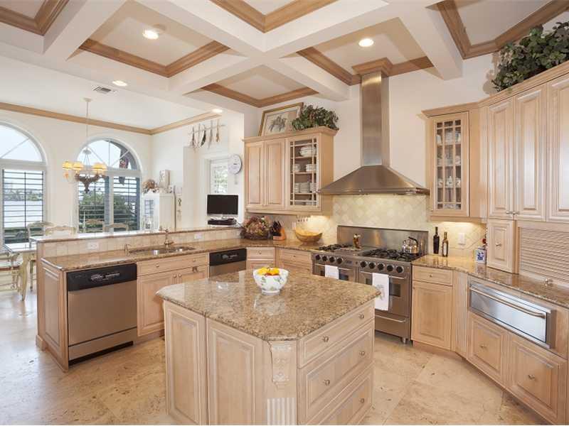 RIO VISTA ISLES - Residential