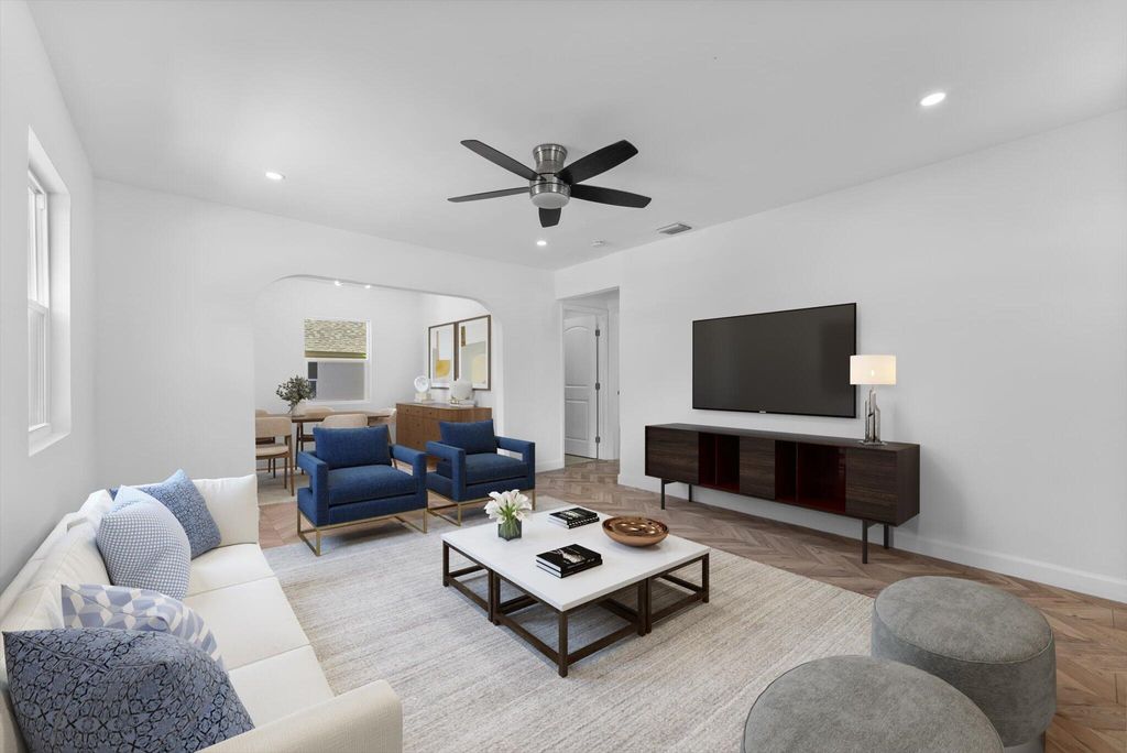 Photo of 1420 Lake Avenue, Lake Worth Beach, FL 33460 (MLS # R11099805)