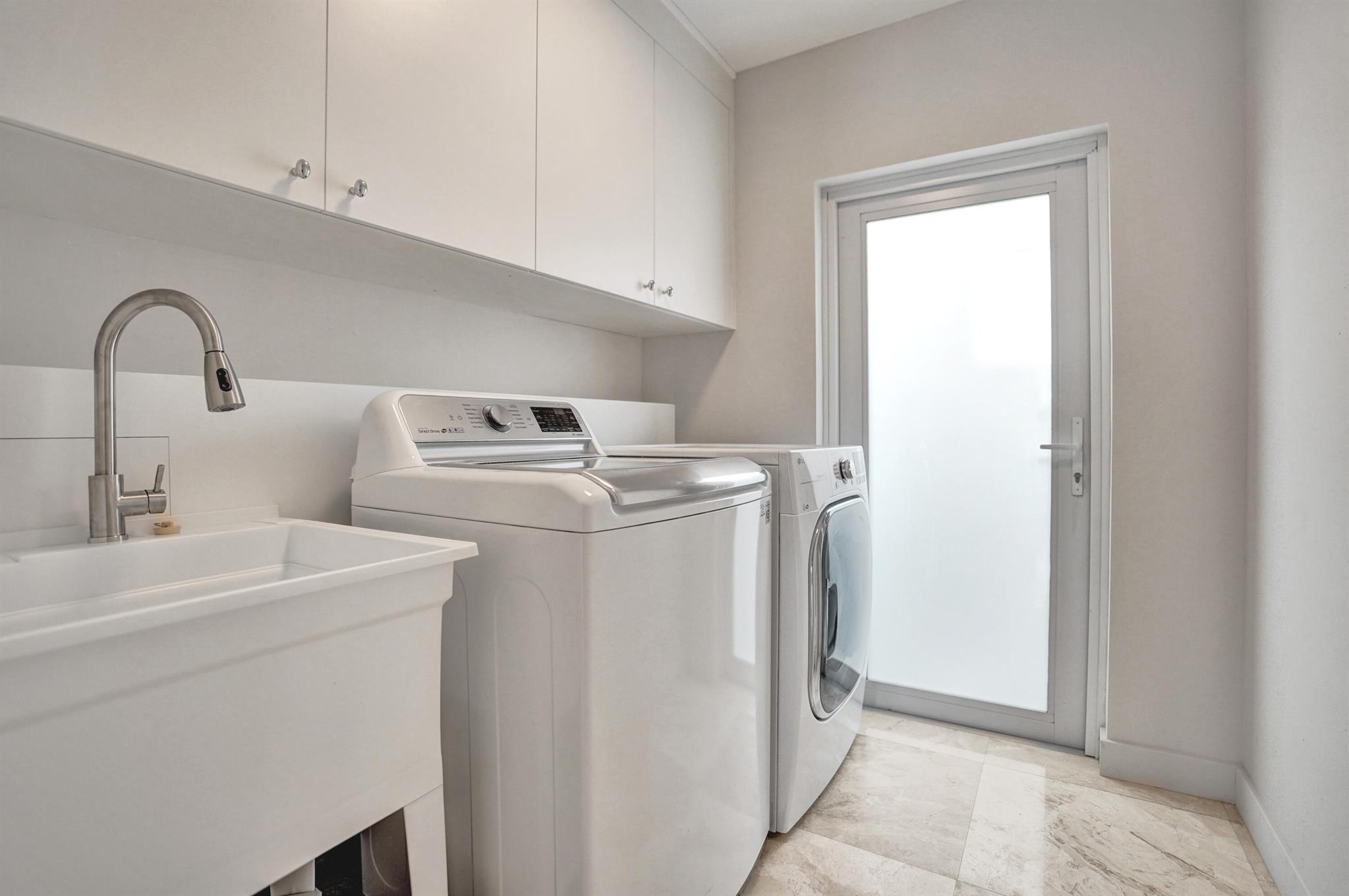 LITTLE HARBOR ON THE HILL - Residential Lease