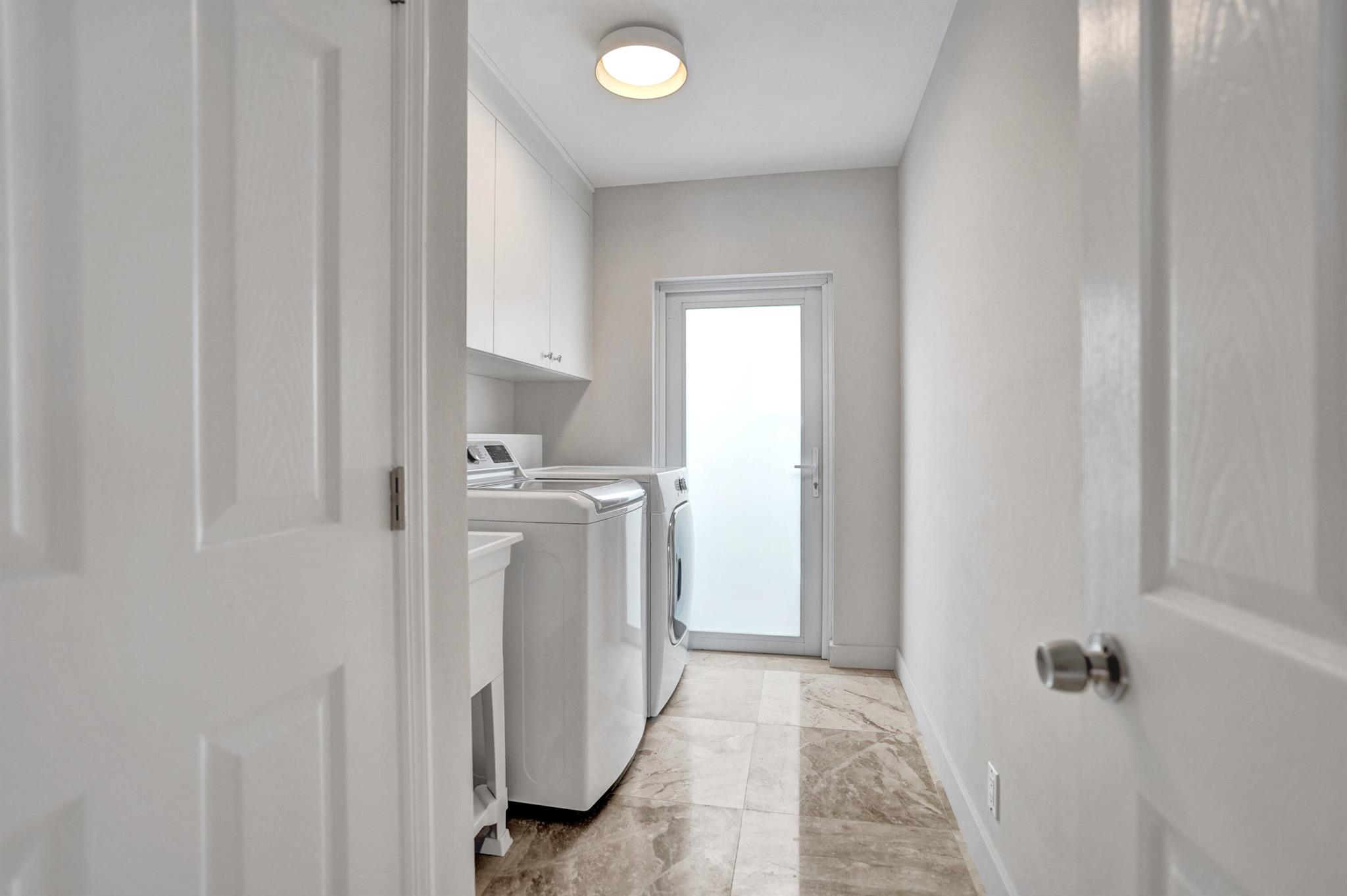 LITTLE HARBOR ON THE HILL - Residential Lease