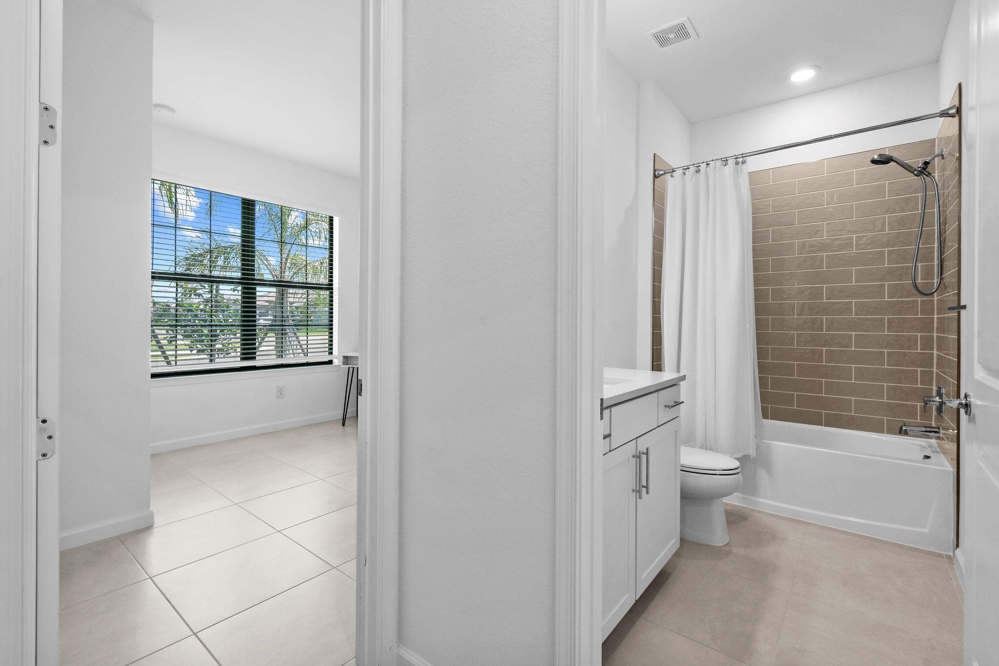 VERANDA GARDENS - Residential Lease