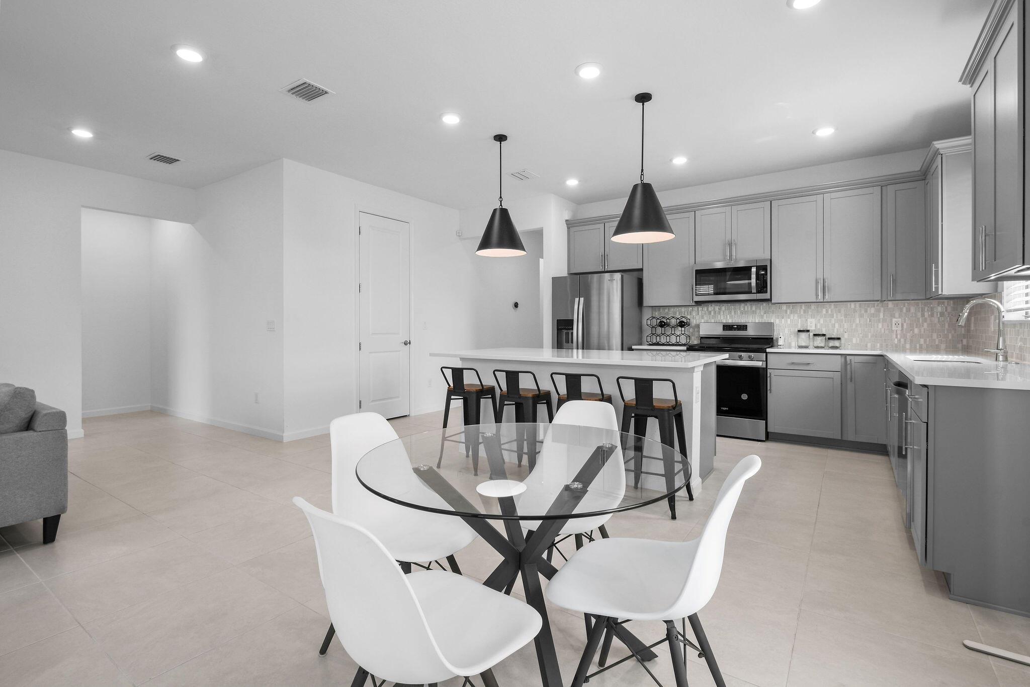 VERANDA GARDENS - Residential Lease
