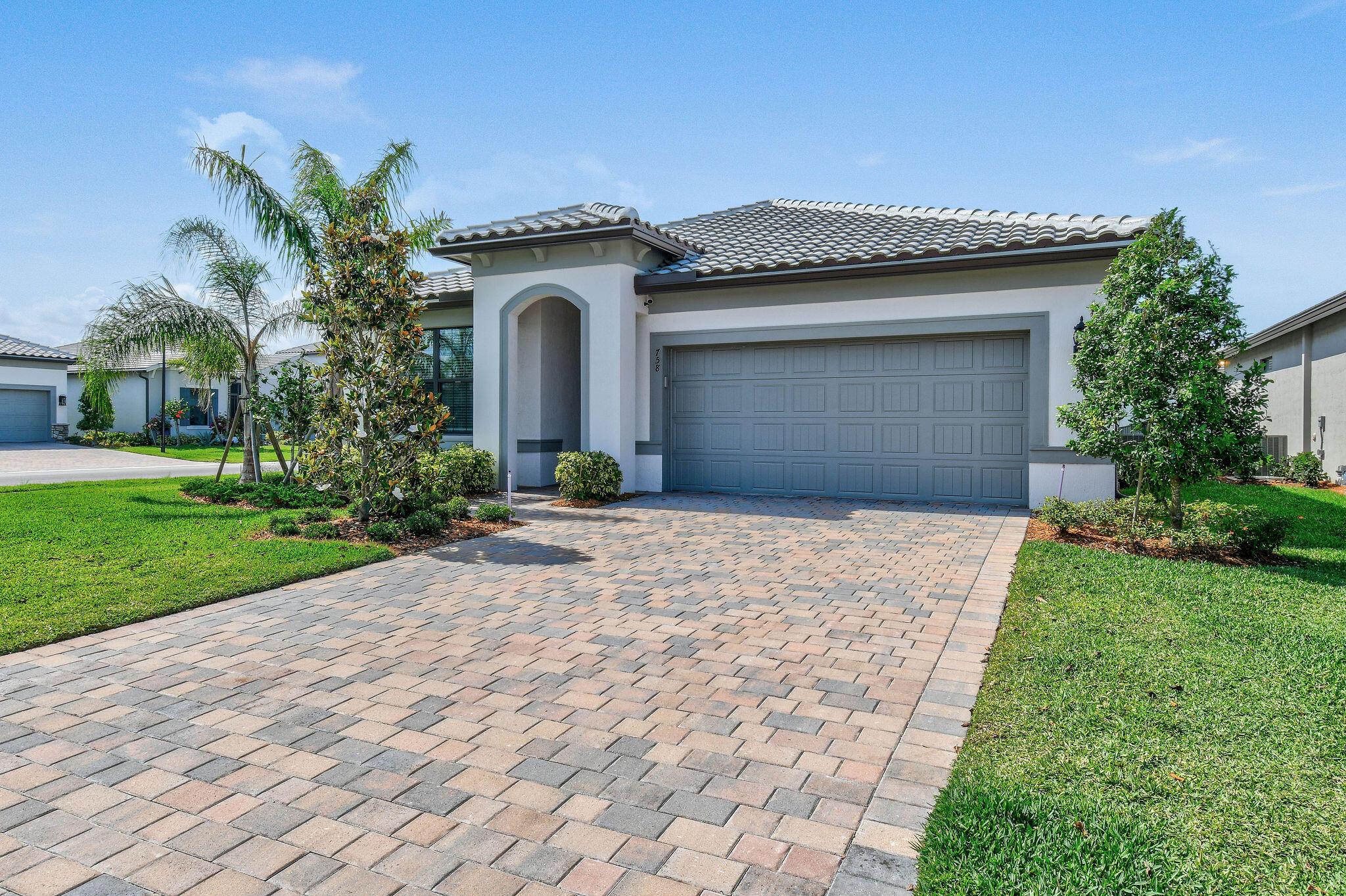 VERANDA GARDENS - Residential Lease