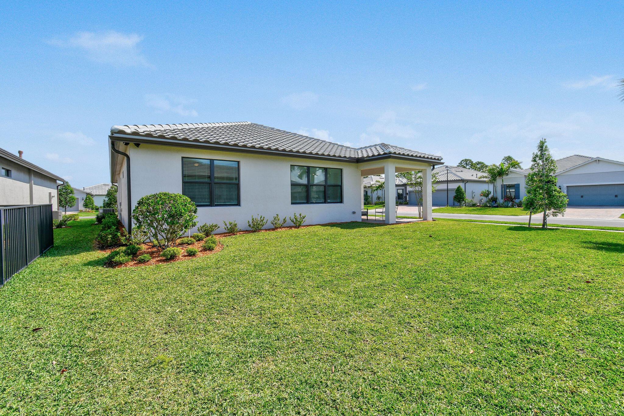 VERANDA GARDENS - Residential Lease