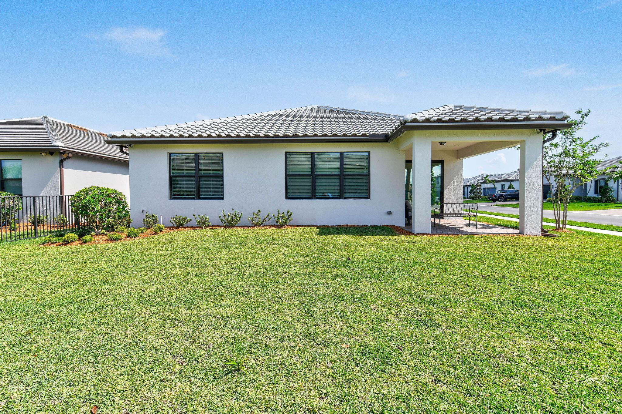 VERANDA GARDENS - Residential Lease