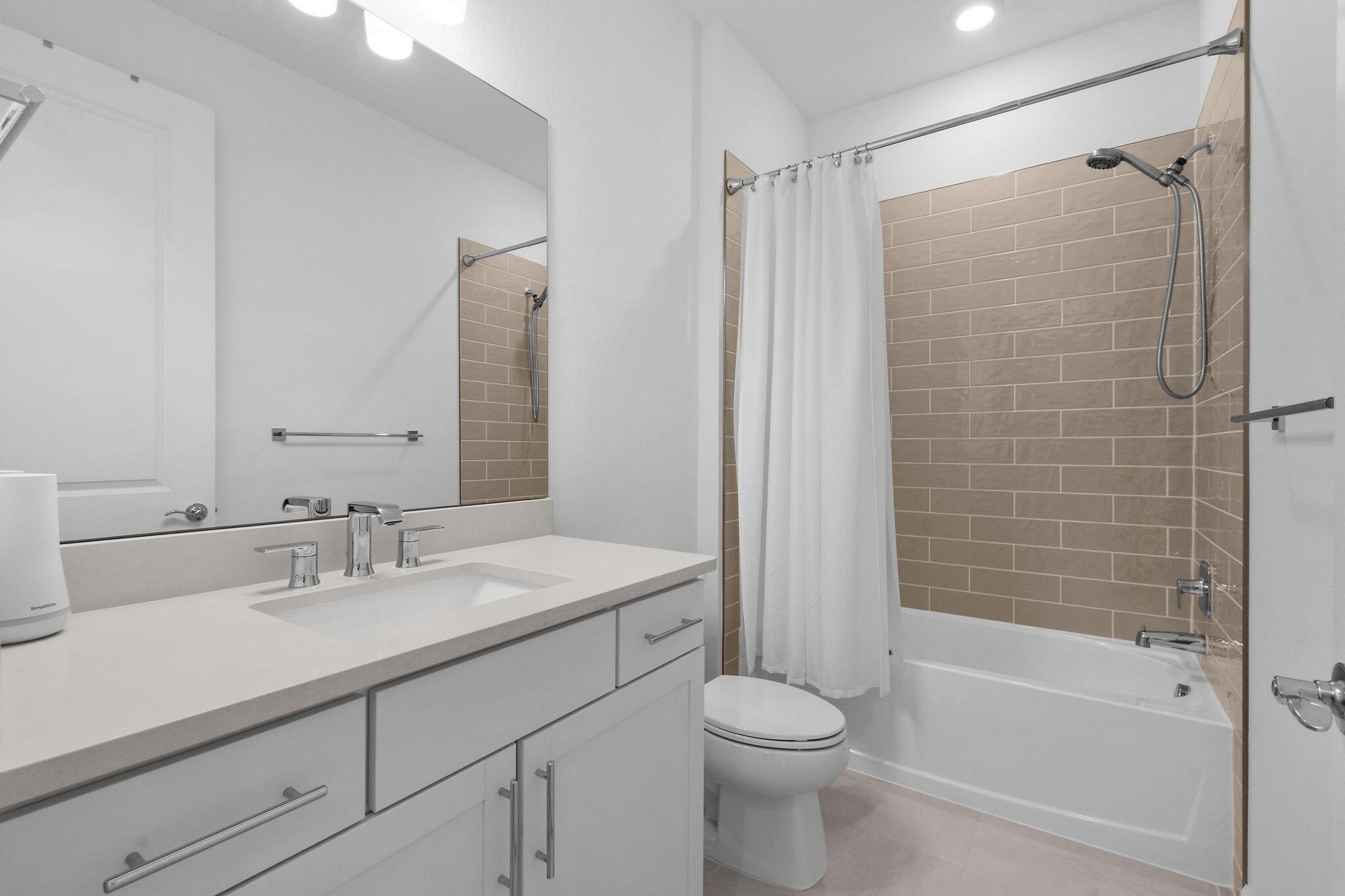 VERANDA GARDENS - Residential Lease
