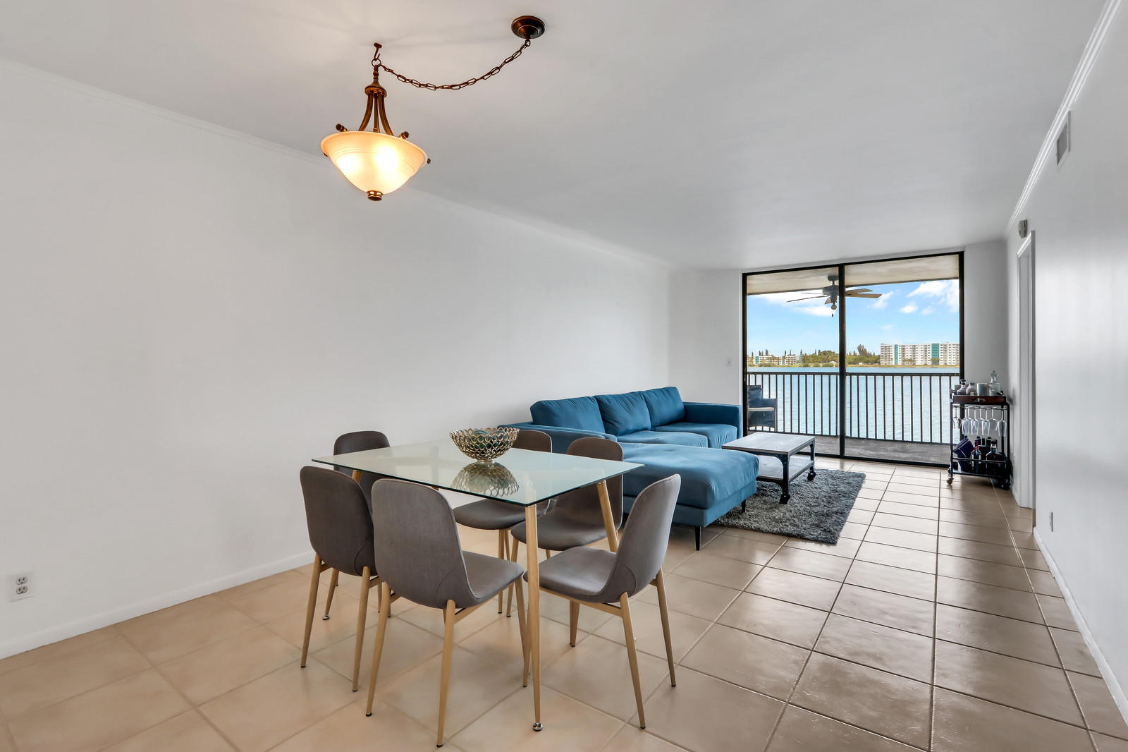 LAKE EMERALD 6 CONDO - Residential Lease