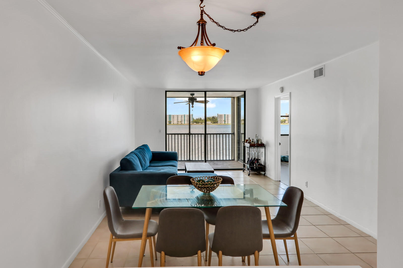 LAKE EMERALD 6 CONDO - Residential Lease