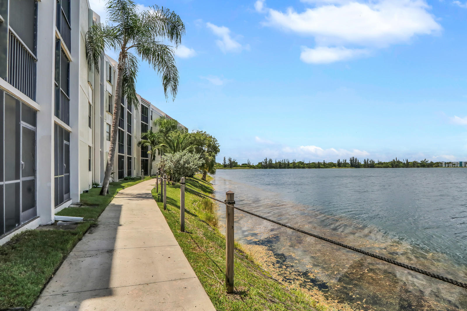 LAKE EMERALD 6 CONDO - Residential Lease